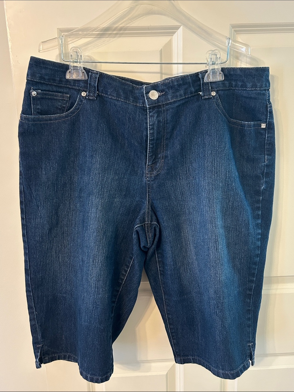 Style & Co. Women’s Curvy Fit Dark Blue Denim Cropped Bermuda Shorts